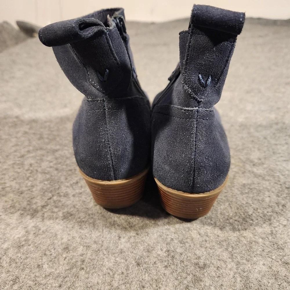 Vionic Boots Womens Size 7.5 Navy Suede Ankle Booties‎ Zip Low Heel VERAVS355